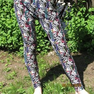 Lularoe Disney leggings Cruella DeVil